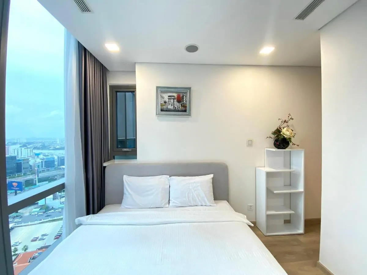 Apartment Happy Homes - Vinhomes Central Park Ho Chi Minh City