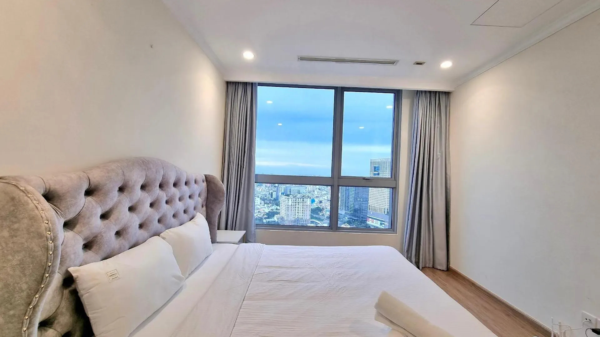 Happy Homes - Vinhomes Central Park Ho Chi Minh City Vietnam