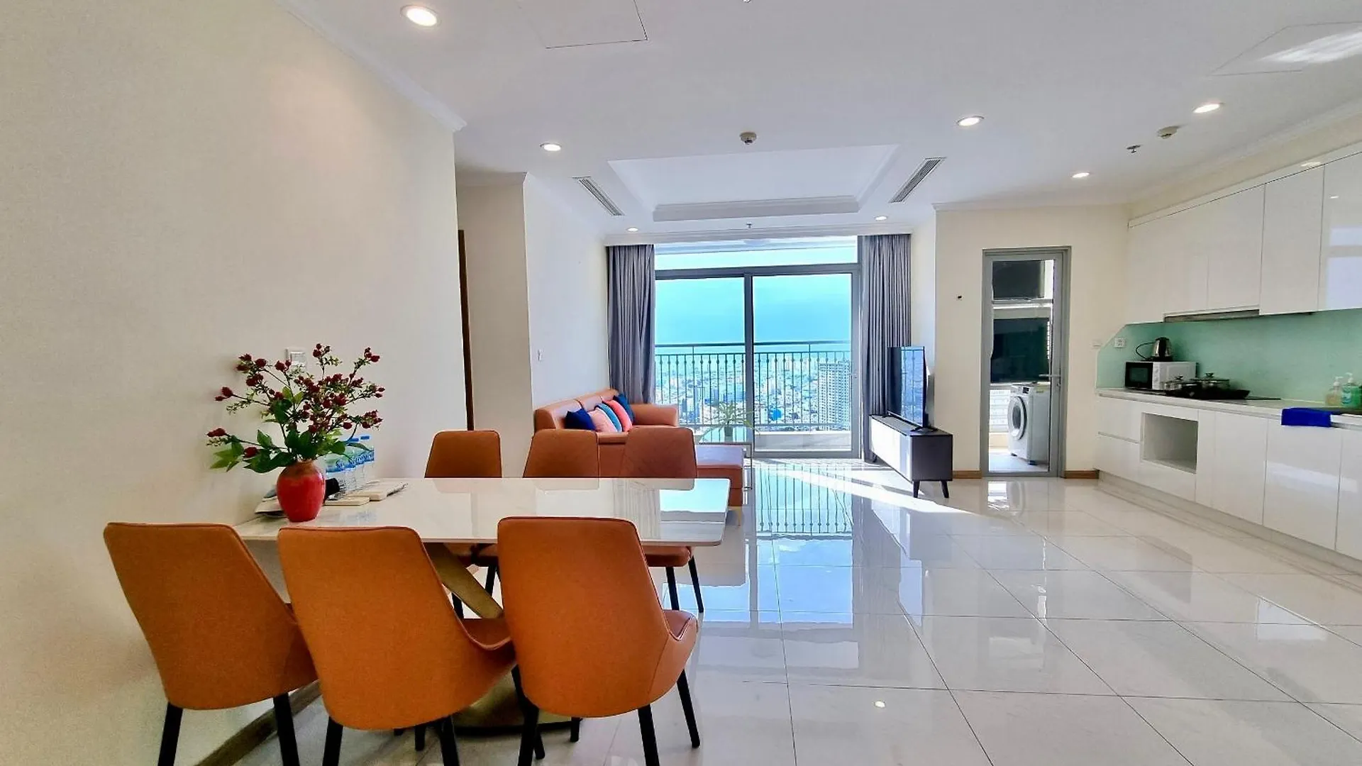 Happy Homes - Vinhomes Central Park Ho Chi Minh City Apartment